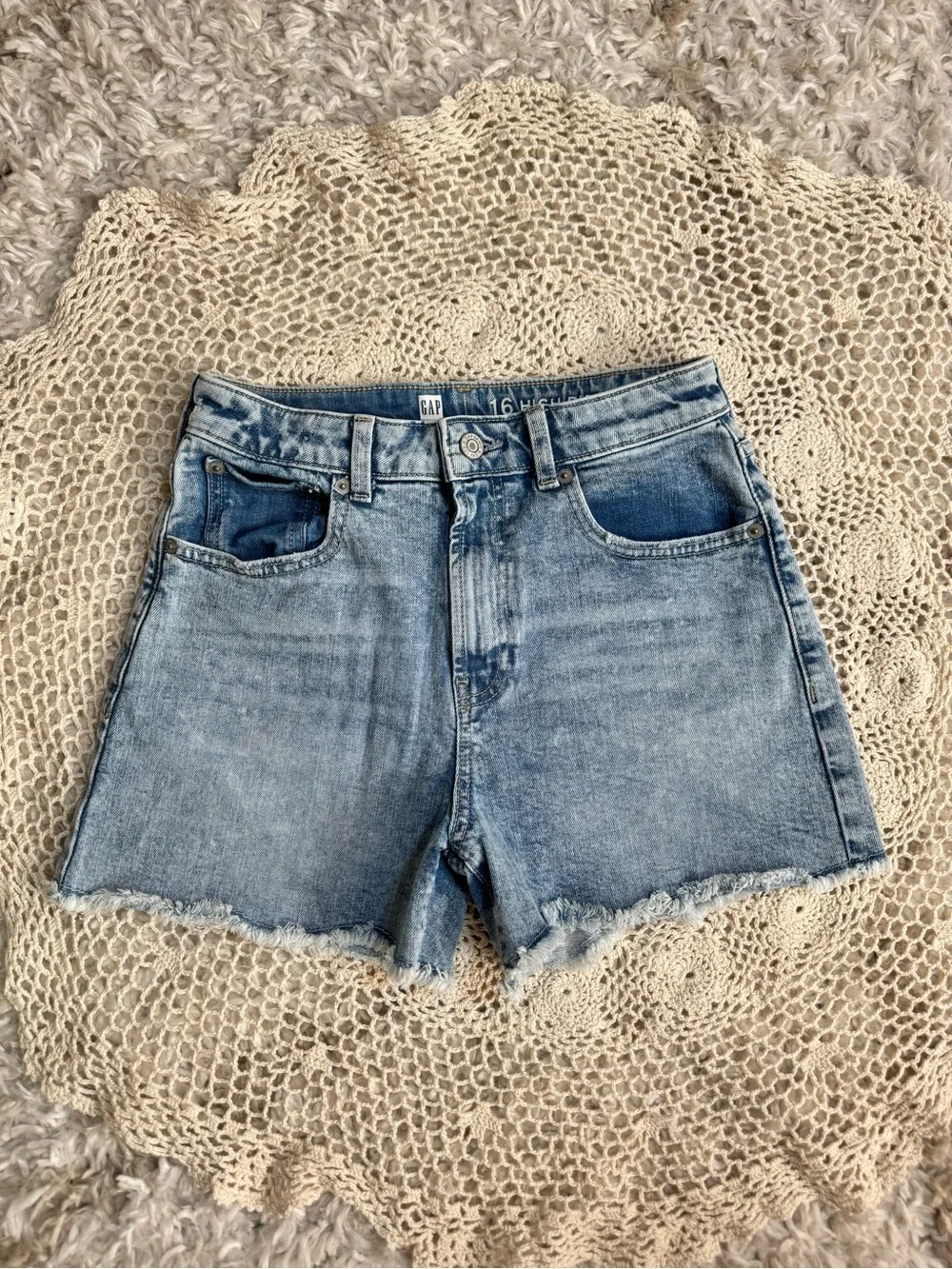 GAP Light Wash High-Rise Denim Cutoff Shorts | Size 16 Girl